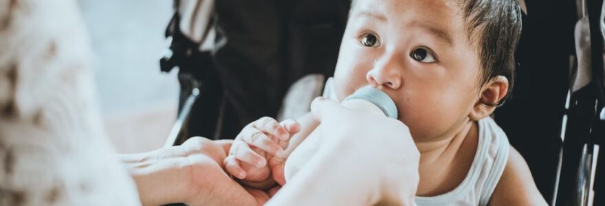 comment faire accepter le biberon à un bébé allaité