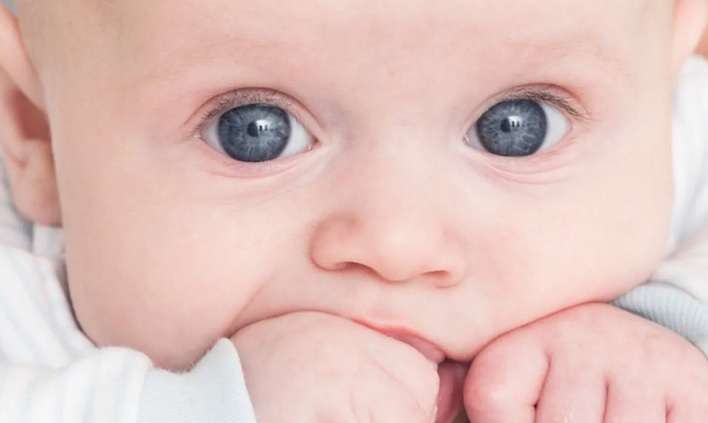 La vue avant la naissance : comment ce développe ce sens dans le fœtus ?
